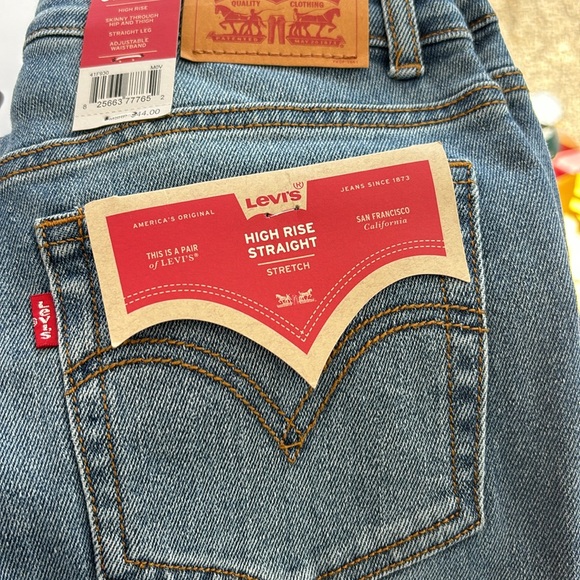 Levi's• Girls' High-Rise Straight Jeans - Medium Wash - Picture 14 of 14